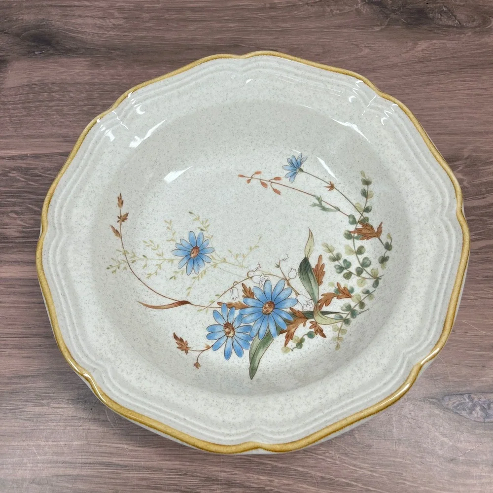 Mikasa Blue Daisies EB 804 Stoneware Set 5pc Japan Blue Floral Scalloped Cream